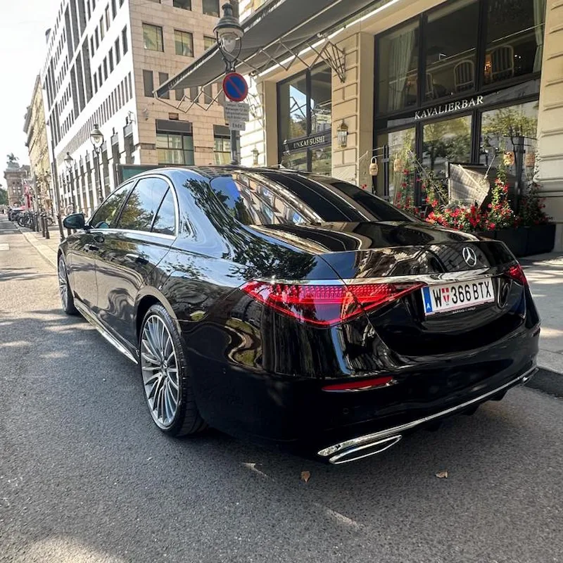 Mercedes-Benz S-Class Mercedes S-Class Chauffeurservice Mercedes S-Class Limousine mieten Mercedes S-Class Flughafentransfer Mercedes S-Class Deutschland